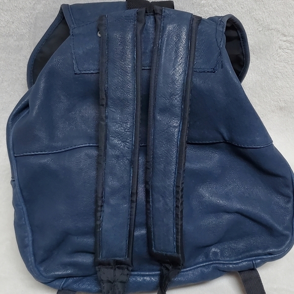 VINTAGE 70s Indigo Blue Textured Leather Large Backpack Overnight Weekend Bag - Picture 7 of 16